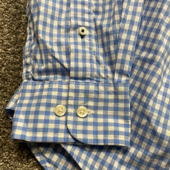 Men’s Tommy Hilfiger button down - Picture 3 of 7